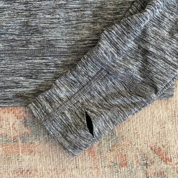 Layer 8 Heathered Grey Qwick Dry Long Sleeve Active Top - M - Picture 3 of 4